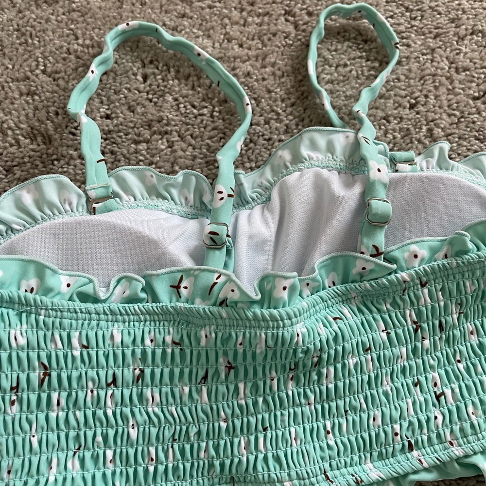 Bikini size Medium - Picture 5 of 7